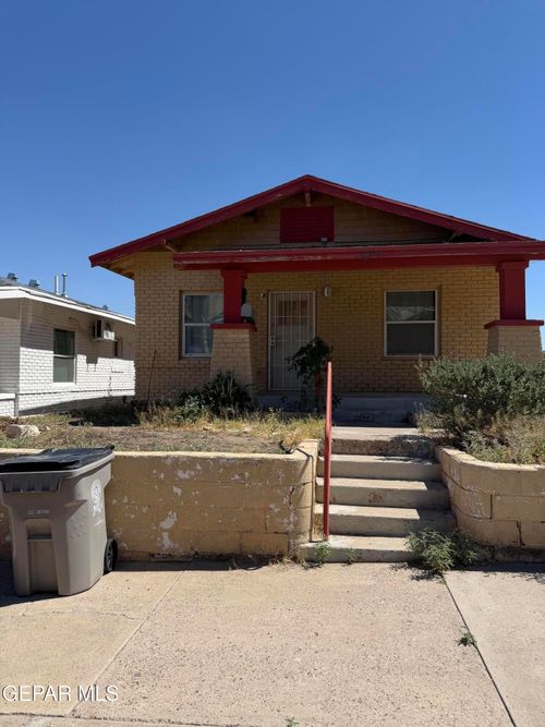 2002 Detroit Ave, El Paso, TX, 79902-3012 | Card Image
