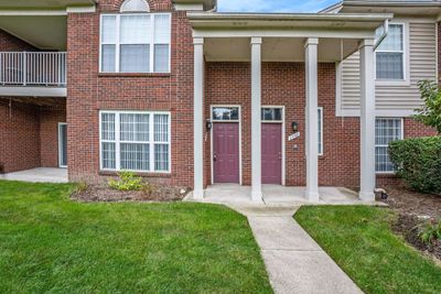 1744 Deepwood Circle, Condo with 2 bedrooms, 2 bathrooms and null parking in Rochester MI | Image 1