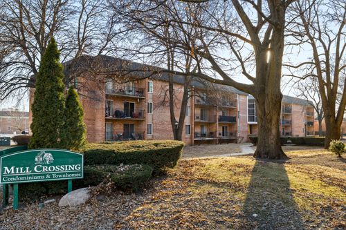 apt-203-1001 N Mill St, Naperville, IL, 60563-2539 | Card Image