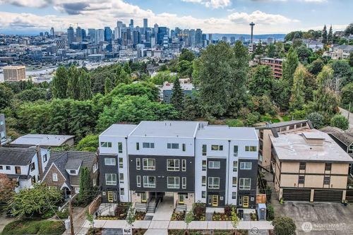 a-515 Howe St, Seattle, WA, 98109-2629 | Card Image