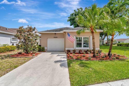 7829 Mansfield Hollow Rd, Delray Beach, FL, 33446-3318 | Card Image
