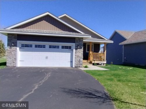 1006 Pleasantview Ct Nw, Isanti, MN, 55040-7487 | Card Image