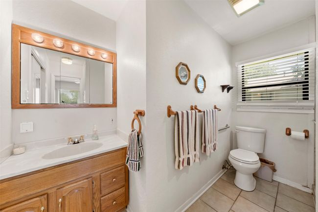386 W Main St, House other with 3 bedrooms, 2 bathrooms and null parking in Elm Mott TX | Image 9