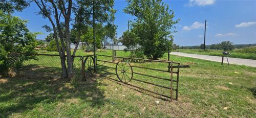 251 Rhoades Ln, Springtown, TX, 76082-5143 | Card Image