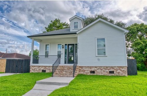 316 Livingston Ave, Arabi, LA, 70032-1814 | Card Image