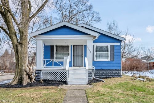 3303 E 123rd St, Cleveland, OH, 44120-3851 | Card Image