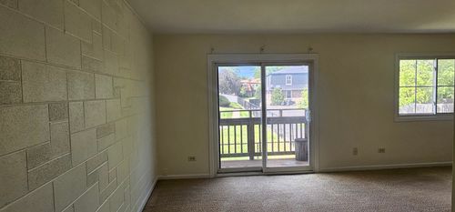 a3-833 Village Quarter Rd, West Dundee, IL, 60118-2133 | Card Image