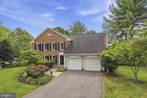 9016 Nesbit Ct, GAITHERSBURG, MD, 20886-4019 | Card Image
