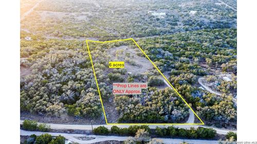 275 Rough Holw, Johnson City, TX, 78636-4627 | Card Image