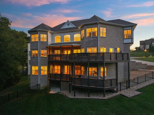 123 Chesapeake Ct, Lebanon, TN, 37087-7642 | Card Image