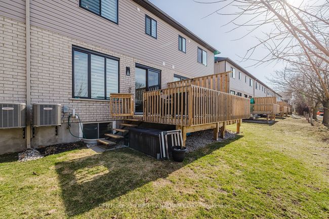 9 - 601 Lions Park Dr, Condo with 3 bedrooms, 4 bathrooms and 1 parking in Mount Brydges ON | Image 33
