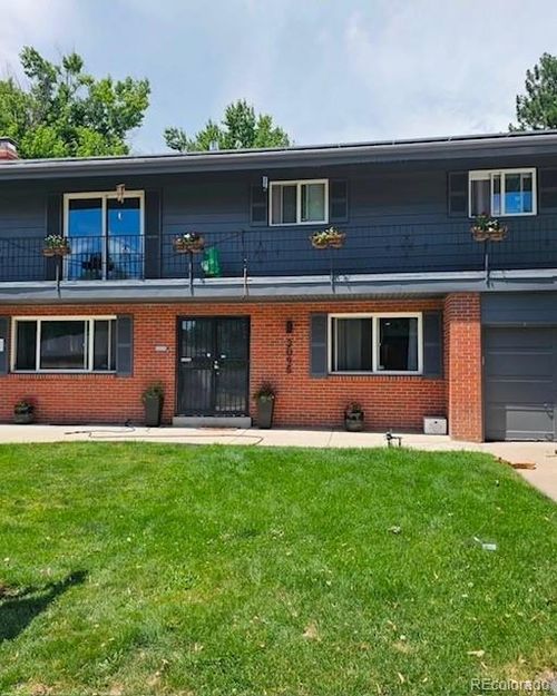 3095 S Vine St, Denver, CO, 80210-6349 | Card Image