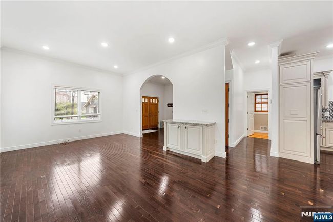 801 W End Ave, House other with 4 bedrooms, 4 bathrooms and null parking in Cliffside Park NJ | Image 14