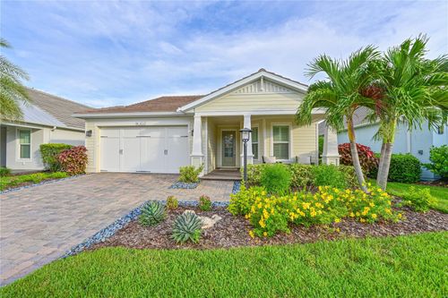 8031 Sandstar Way, Sarasota, FL, 34240-1214 | Card Image