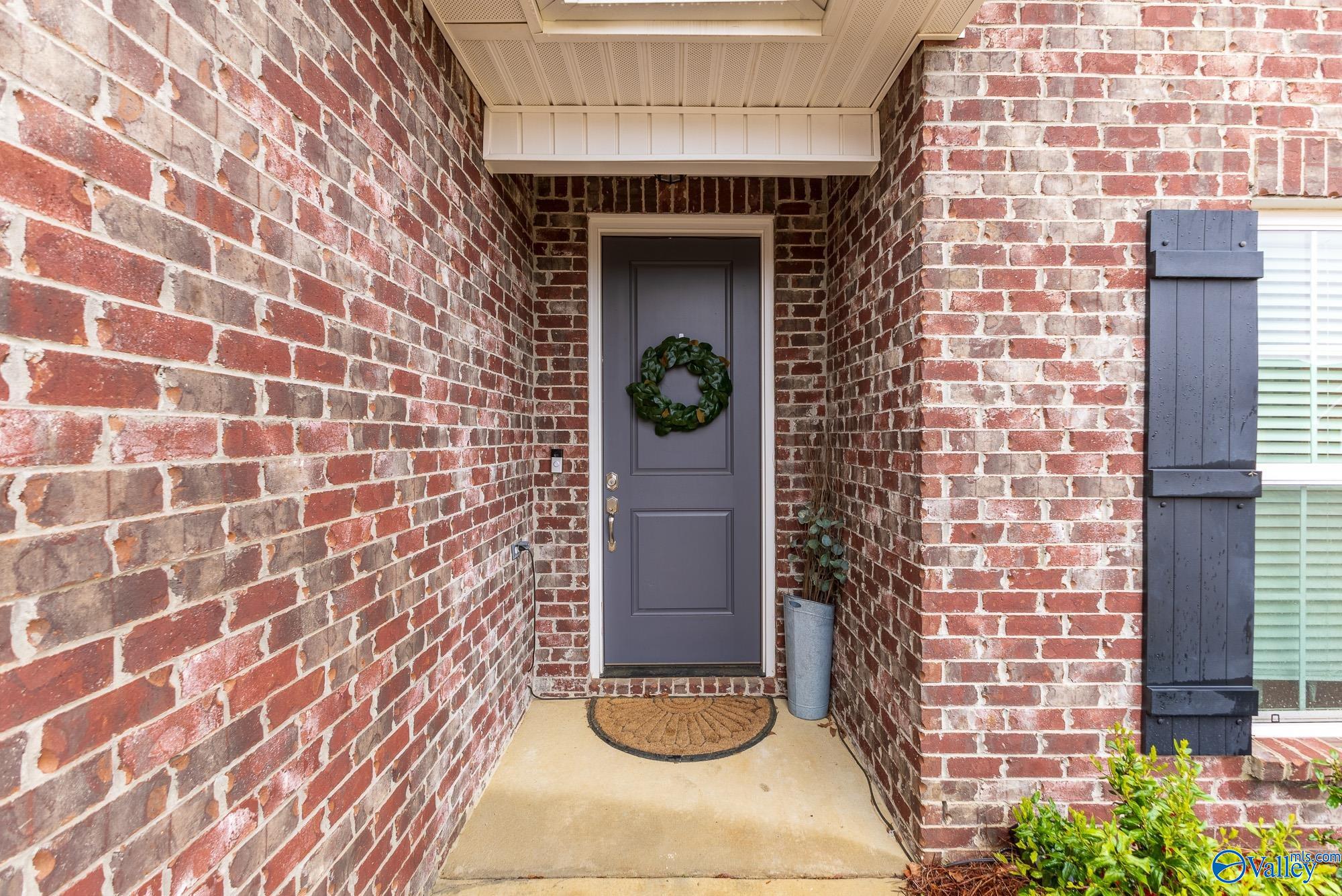 Ronnie Dr, Hartselle, AL 35640