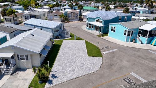 944 Nettles Blvd, Jensen Beach, FL, 34957-3376 | Card Image