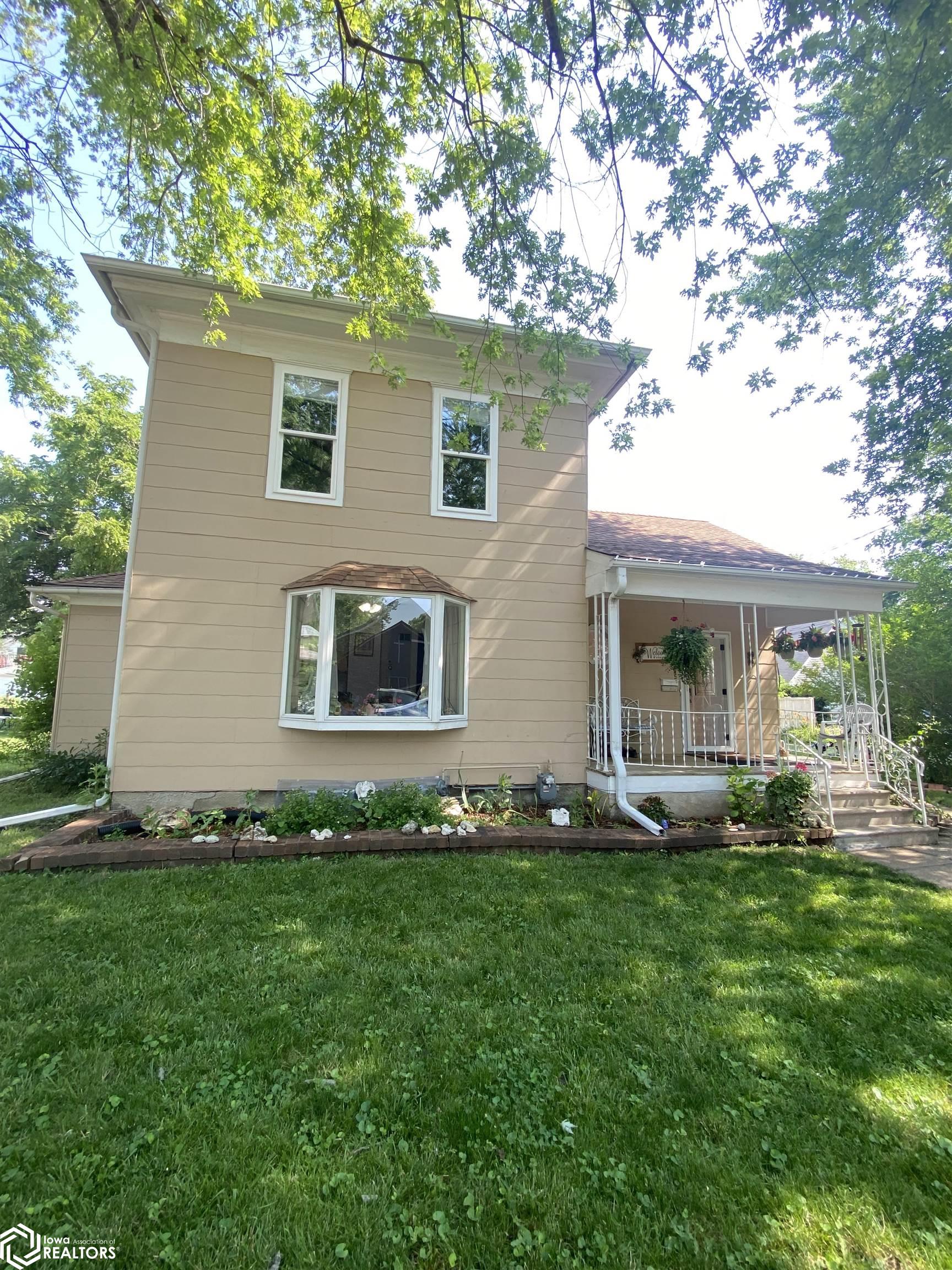 Jefferson Ave, Fairfield, IA 52556