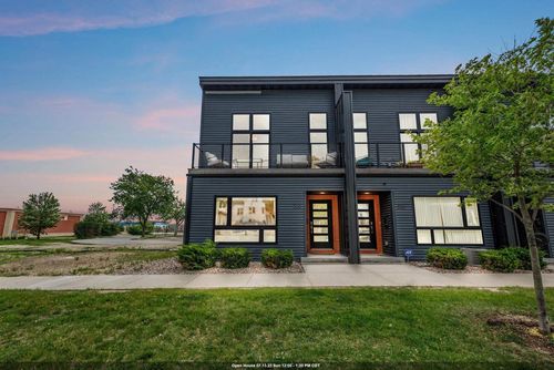 222 N Van Buren Street, GREEN BAY, WI, 54301 | Card Image