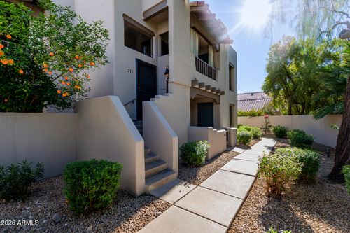 211-7300 N Dreamy Draw Dr, Phoenix, AZ, 85020-5243 | Card Image