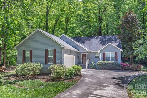 103 Hillside Dr, Swannanoa, NC, 28778-2144 | Card Image
