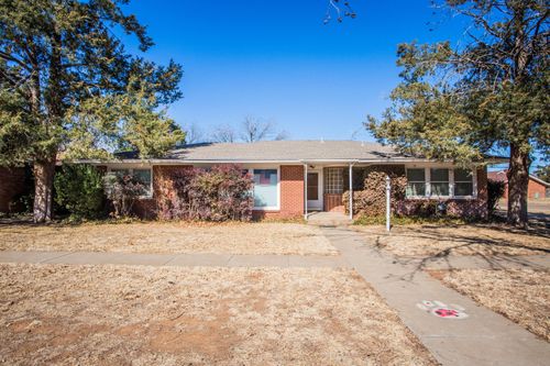 1100 W Lubbock St, Slaton, TX, 79364-3743 | Card Image