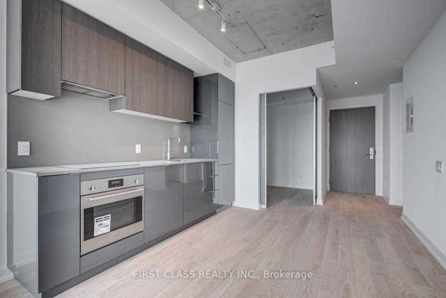 4111 - 161 Roehampton Ave, Condo with 2 bedrooms, 2 bathrooms and 1 parking in Toronto ON | Image 4