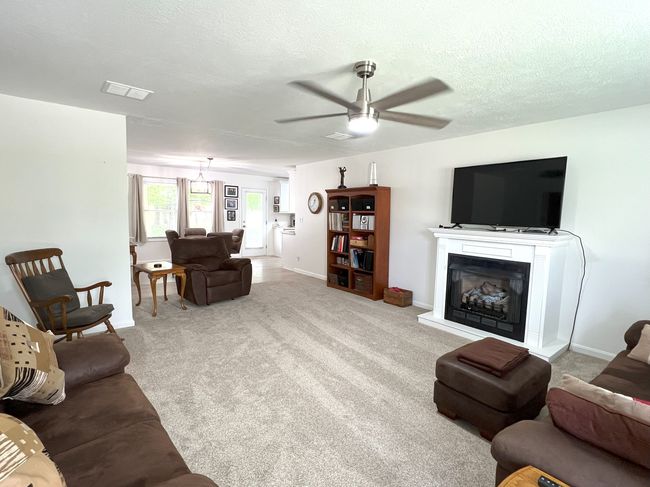Living Room | Image 6