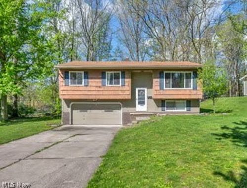 9446 Concord Cir, Twinsburg, OH, 44087-1528 | Card Image