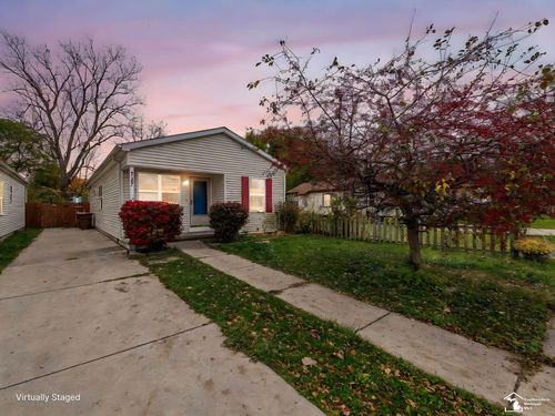 527 Railroad St, Monroe, MI, 48161-1062 | Card Image