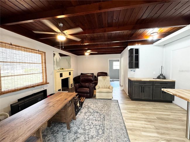 Living Room | Image 23
