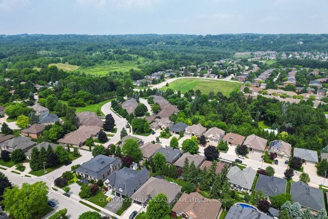46 Giffin Rd, House other with 2 bedrooms, 3 bathrooms and 4 parking in Dundas ON | Image 34