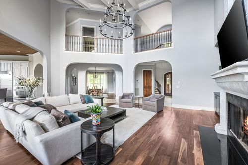 1 Wentworth Pl, Brentwood, TN, 37027-8935 | Card Image