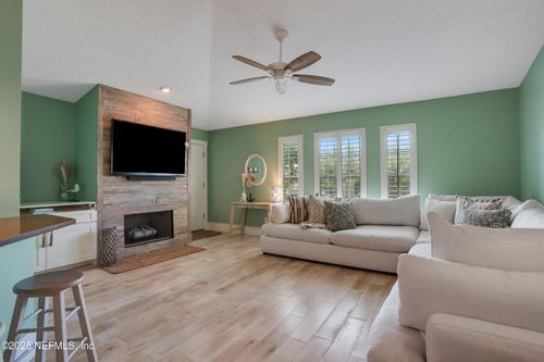 228 Jardin De Mer Pl, JACKSONVILLE BEACH, FL, 32250-8607 | Card Image