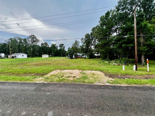 689 Indian Hill Blvd, Livingston, TX, 77351-1290 | Card Image