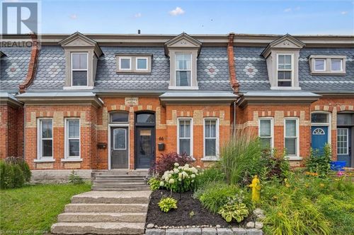 66 St Andrews St, Cambridge, ON, N1S1M4 | Card Image