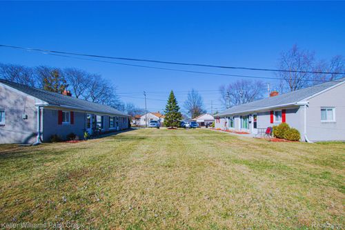 16550 Petrie St, Roseville, MI, 48066-3247 | Card Image