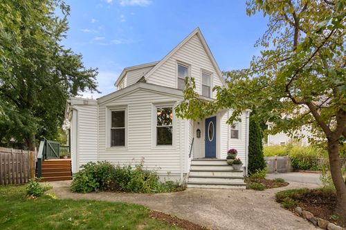 99 Jerome St, Medford, MA, 02155-6736 | Card Image