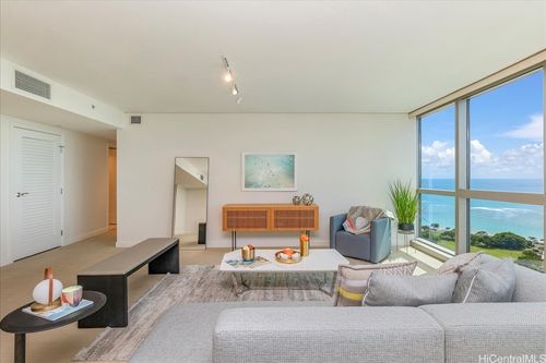 apt-2808-1177 Queen St, Honolulu, HI, 96814-4146 | Card Image