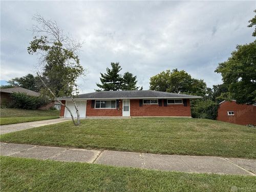 5239 Pocono Dr, Huber Heights, OH, 45424-6018 | Card Image