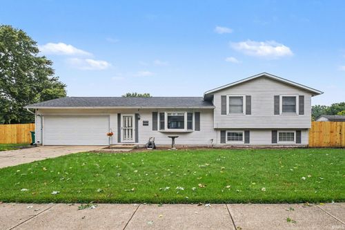 3002 Blanchard Dr, Mishawaka, IN, 46544-6278 | Card Image