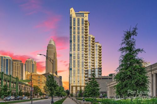 unit-1501-333 W Trade St, Charlotte, NC, 28202-1951 | Card Image