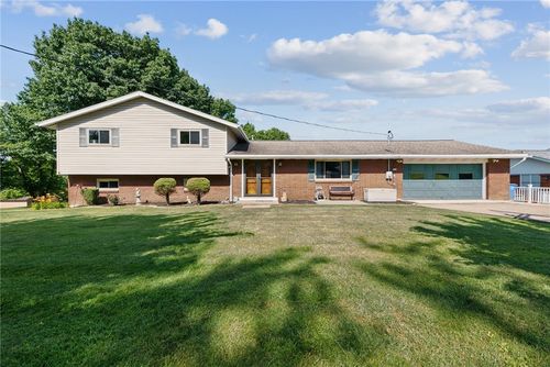 170 Summit Dr, North Huntingdon, PA, 15642-2754 | Card Image