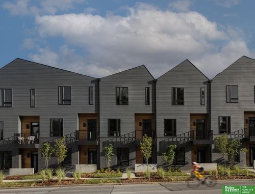 5321 Elmwood Plz, Omaha, NE, 68106-1023 | Card Image