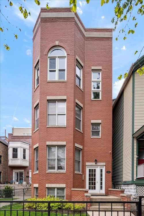 3-3051 N Clifton Ave, CHICAGO, IL, 60657-4333 | Card Image
