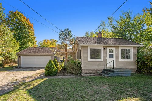 885 Eugene Ave, Norton Shores, MI, 49441-5327 | Card Image