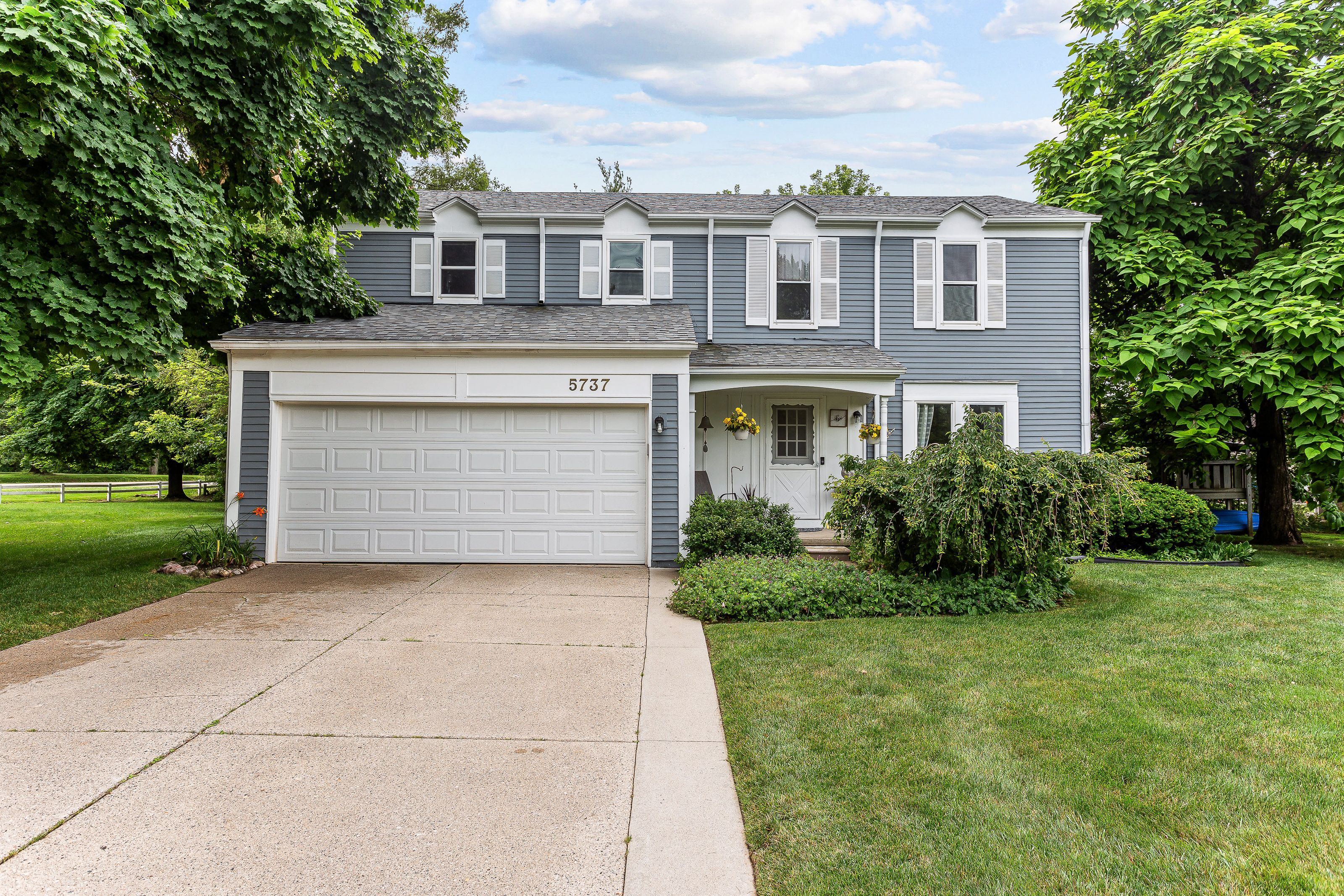 Coach House Ct, Waterford, MI 48327