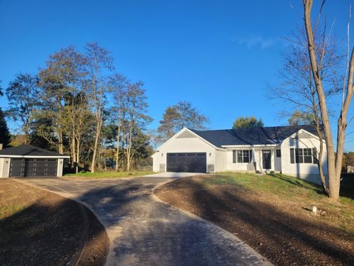 2821 14 Mile Rd Ne, Sparta, MI, 49345-9599 | Card Image