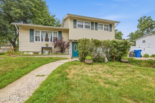74 Citadel Dr, Jackson, NJ, 08527-1843 | Card Image