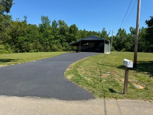 479 Horseshoe Bend Rd, Linden, TN, 37096-4229 | Card Image