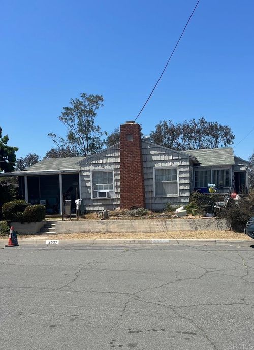 2537 E 13th St, National City, CA, 91950-5104 | Card Image